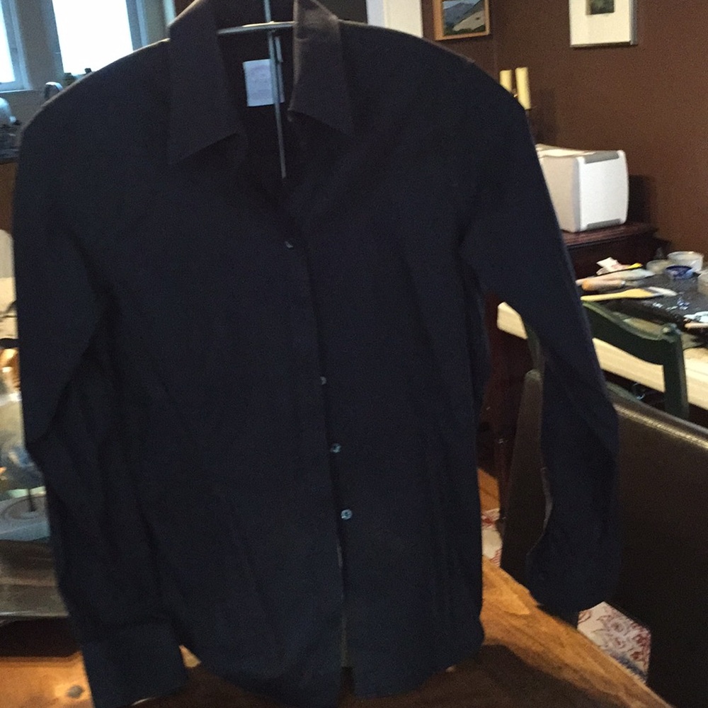 Black shirt